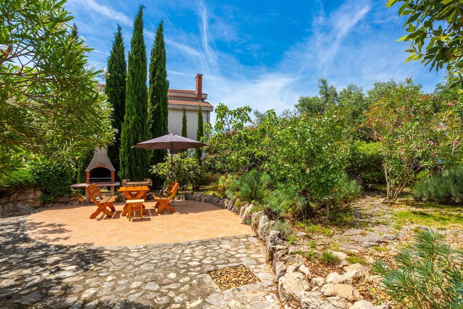 Apartments Villa Temer Pinezići Zewnętrze zdjęcie